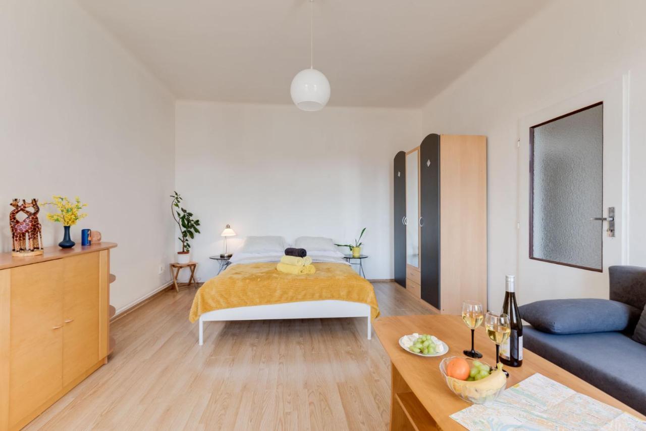 Sunshine Apartment Near The City Center Praha Eksteriør bilde