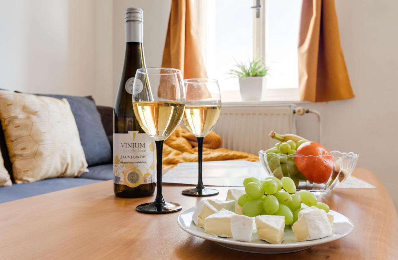 Sunshine Apartment Near The City Center Praha Eksteriør bilde
